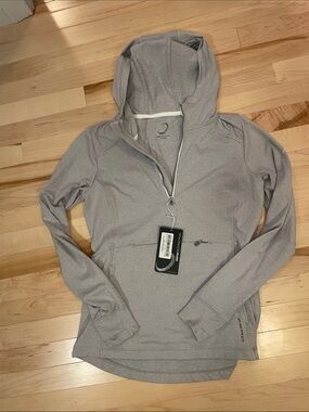 Zero Restriction Hoodie NWT Size Small
